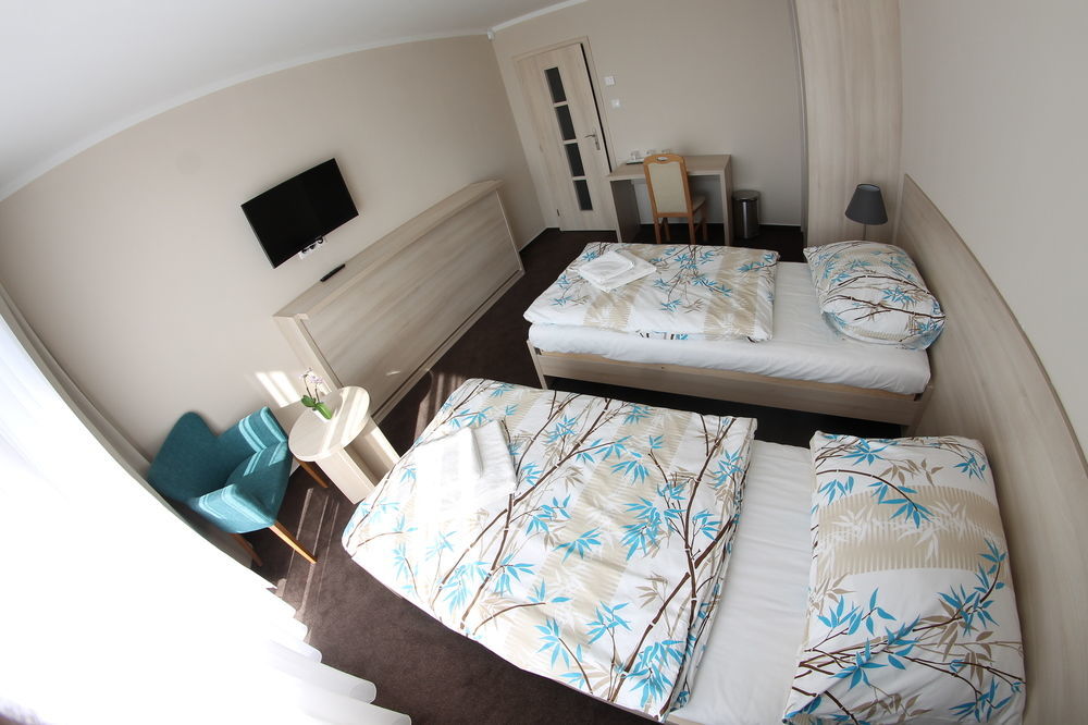 Hotel Spectrum Трнава Экстерьер фото